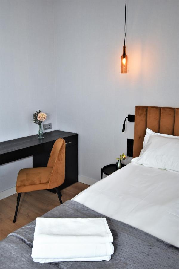 Patio Riverfront Aparthotel グダニスク エクステリア 写真