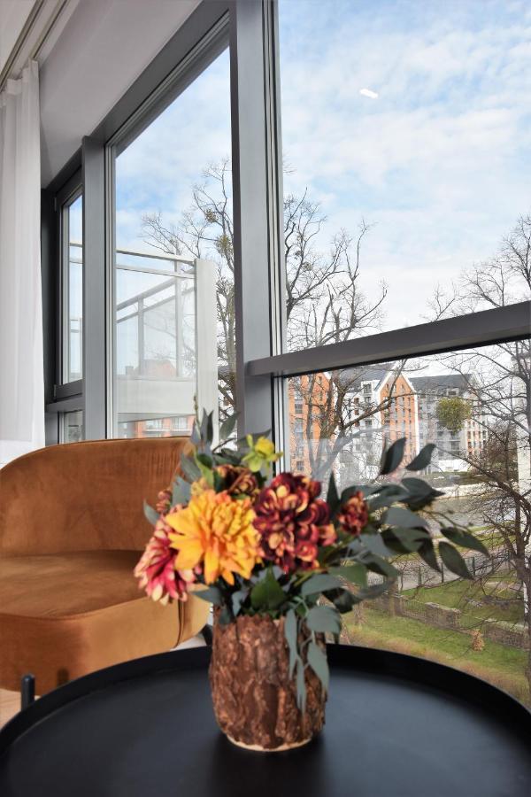 Patio Riverfront Aparthotel グダニスク エクステリア 写真